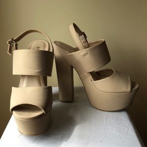 Bamboo Leela Peep Toe Platform Chunky Heel Sandals